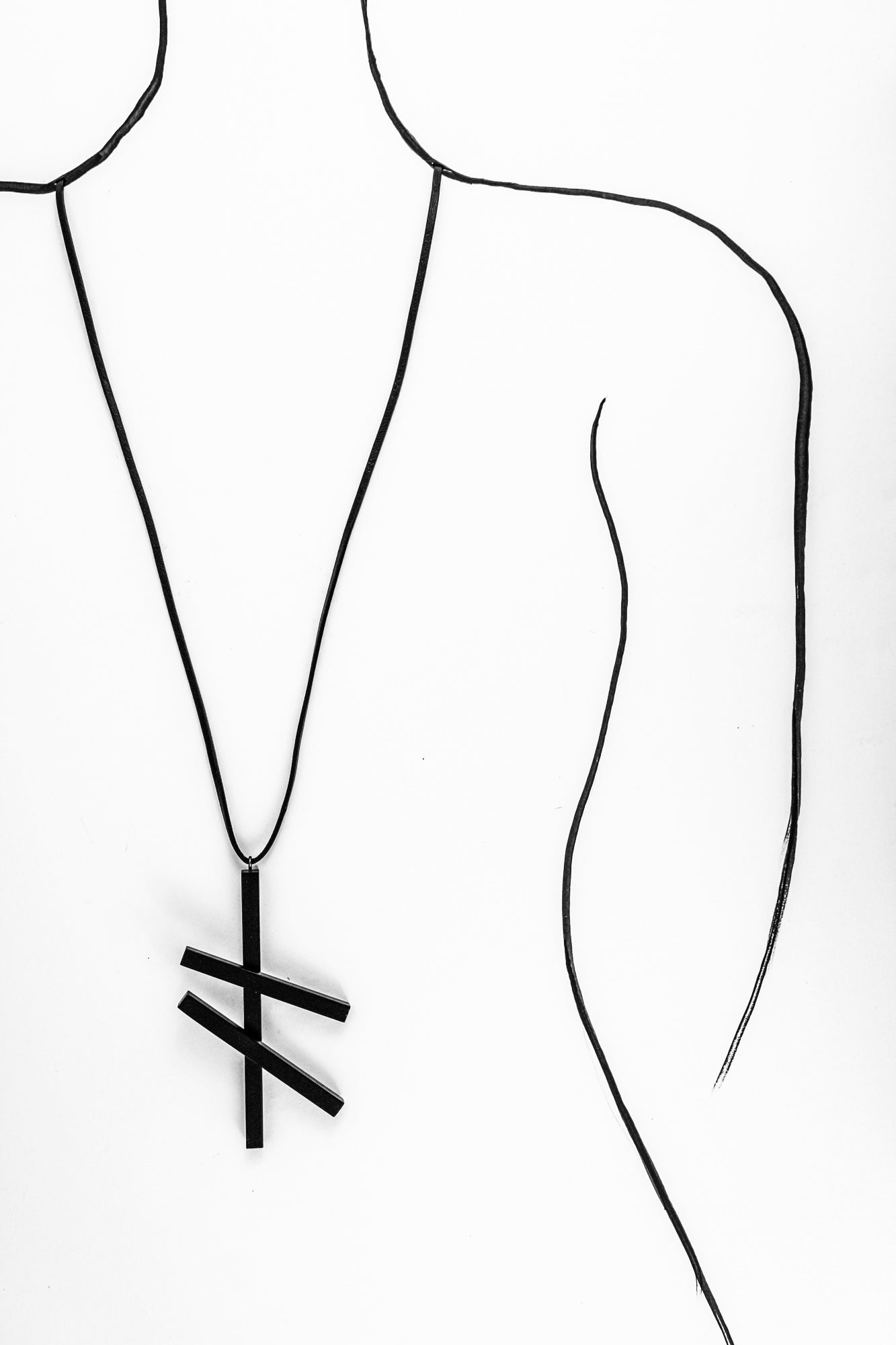 Pandantiv ”Back to basics” model no. 5
